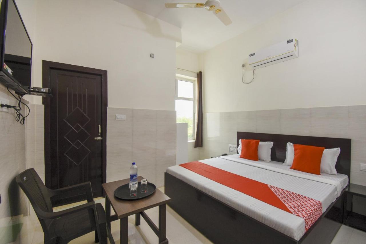 Flagship 75751 Hotel Surya Bahadrabad エクステリア 写真