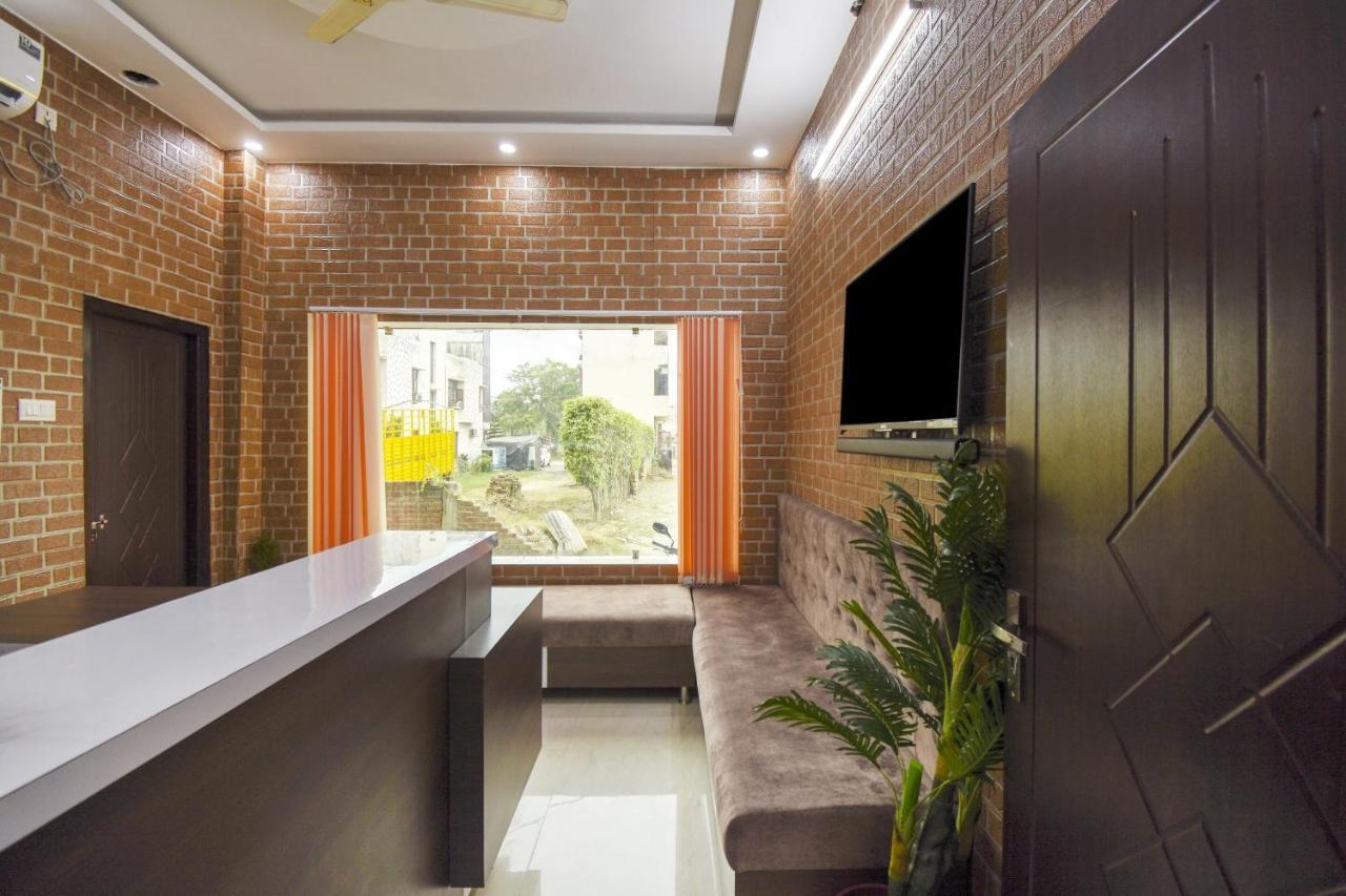 Flagship 75751 Hotel Surya Bahadrabad エクステリア 写真