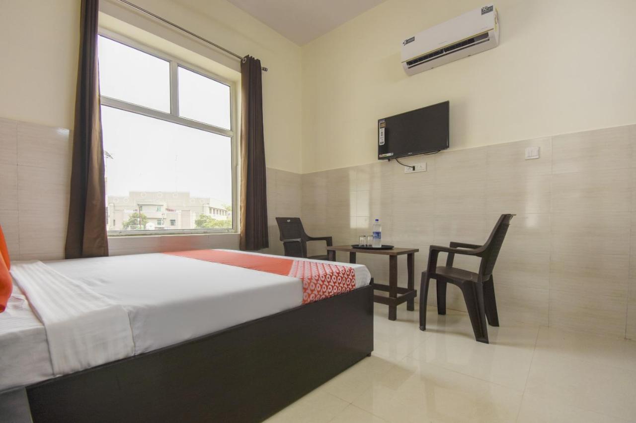 Flagship 75751 Hotel Surya Bahadrabad エクステリア 写真